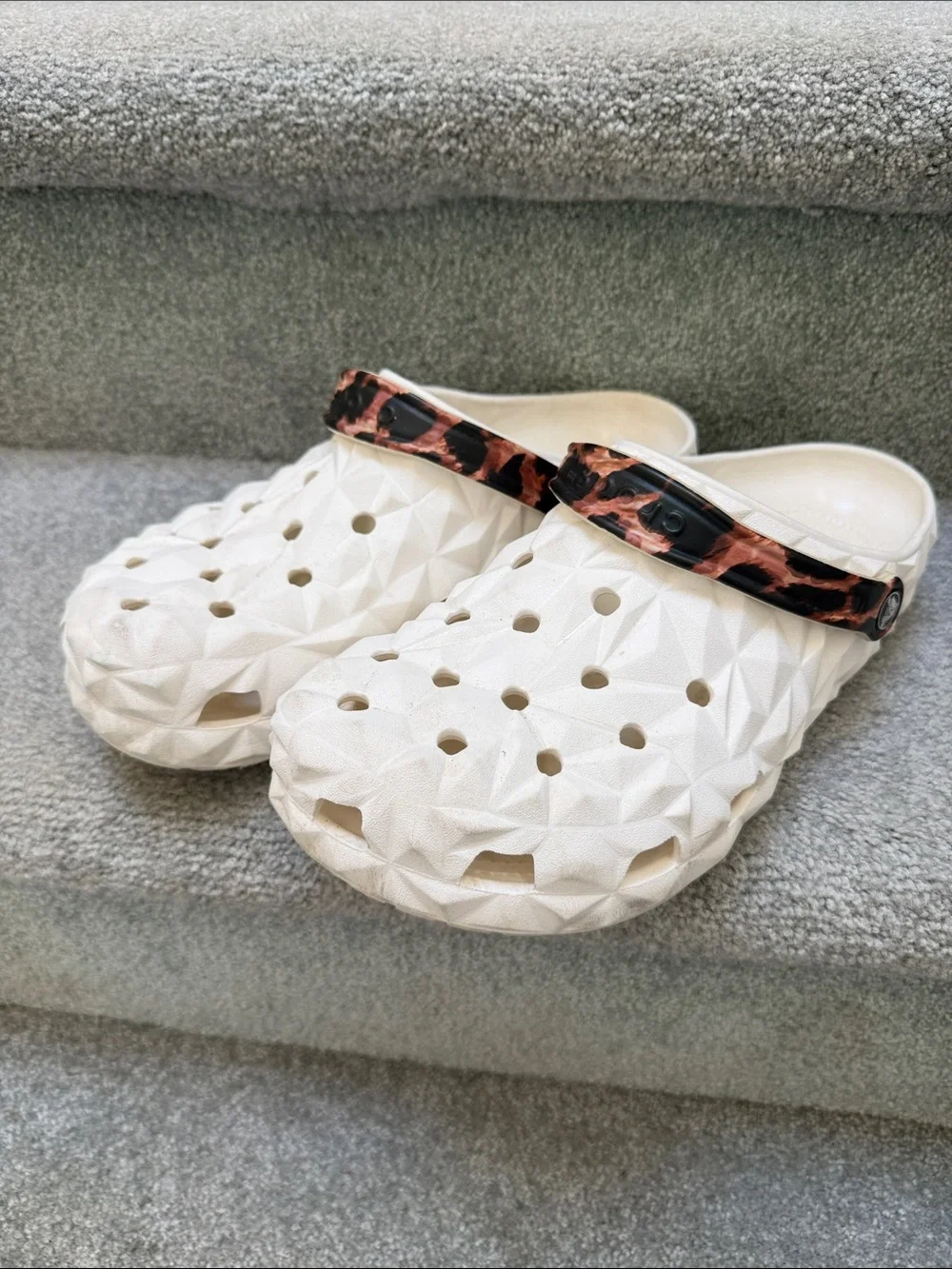 CROCS White Geometric Clogs with Leopard Print Strap